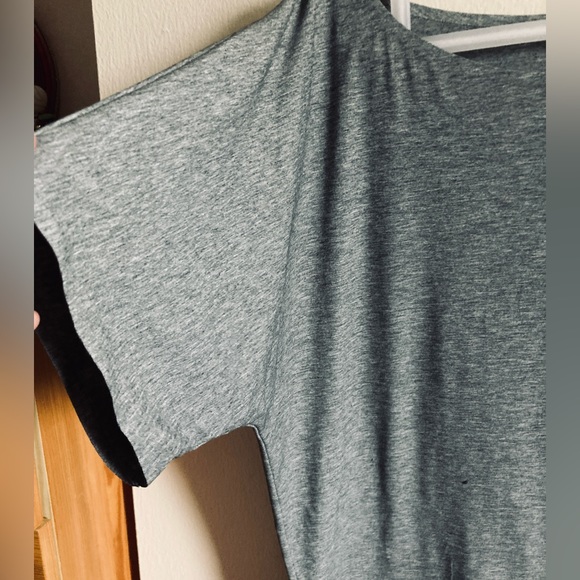 UNIQLO - Airism Long Crew Neck T-shirt - Heather Grey - Size M - Picture 2 of 6